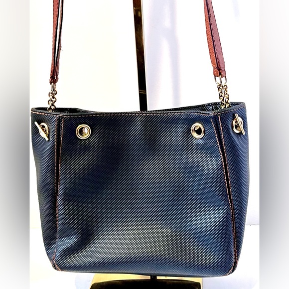 Bottega Veneta Small Black Bucket Bag with Toggle Straps - Picture 3 of 13